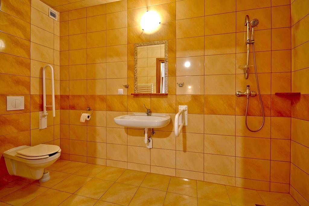 Pod Tatrami 2 - Swietna Lokalizacja, Obok Przystanku Ski Busa Oraz Restauracji, Duzy Parking Białka Tatrzańska Exteriér fotografie